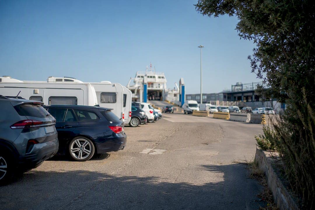 Parcheggio al porto di Piombino: dove lasciare l'auto prima del traghetto