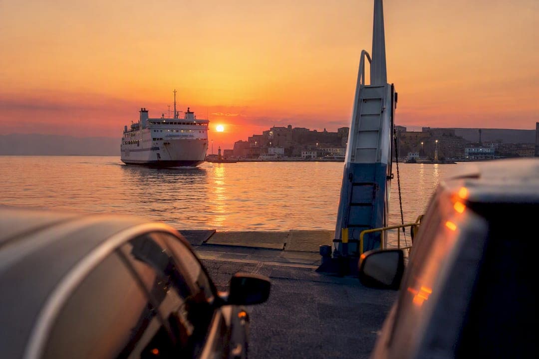 Traghetto Elba con auto: rotte, orari e come prenotare